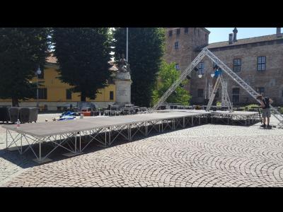 palco-per-sfilata-miss-italia-melegnano